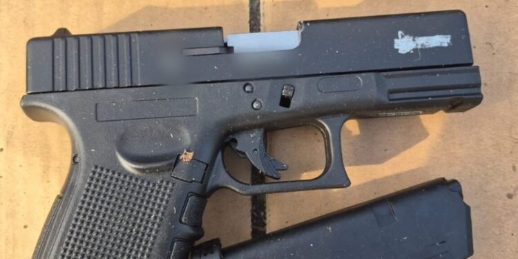 Peste 100 de pistoale descoperite într-un camion turcesc la Calafat