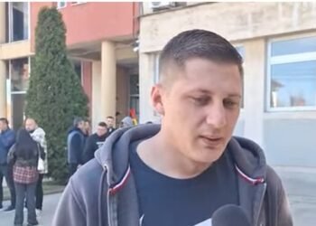 Concediații au luat CEO cu asalt: Vrem să știm cum s-au făcut listele