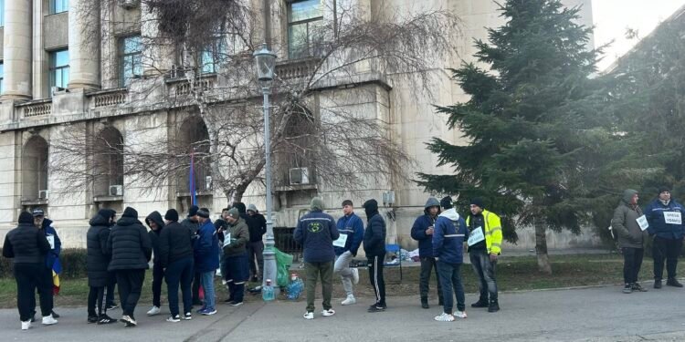 Surse: CE Oltenia rămâne cu 4.200 de salariați