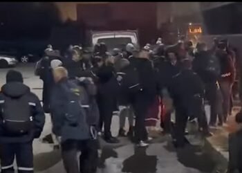 Zeci de autocare pline cu mineri și energeticieni au plecat spre București: „Nu cerem privilegii, cerem normalitate”