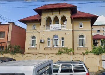 Juristă prinsă în flagrant cu bani în mână pentru „servicii rapide”