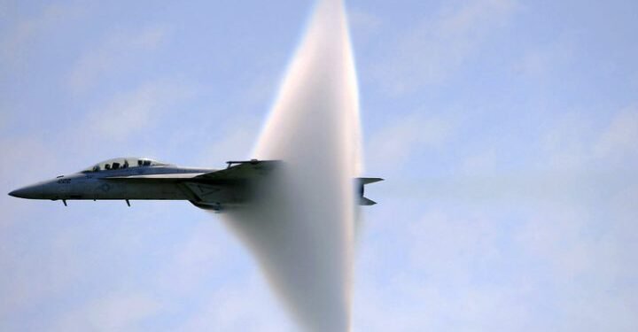 Ați auzit bubuituri puternice aseară? O să mai auziți!