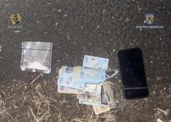 Elev de 17 ani din Craiova, împins de propriul tată în lumea drogurilor