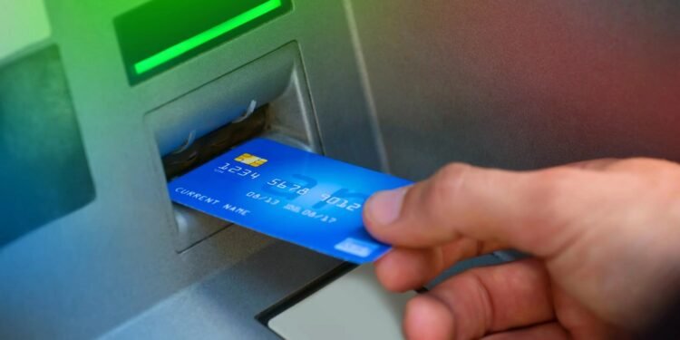 „Escrocul de Facebook” din Gorj nu s-a potolit nici după condamnare