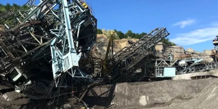 Minerii din două cariere pleacă acasă. 260 intră în pensie!