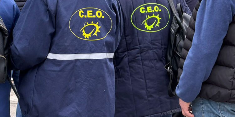 Cine livrează salopetele de vară pentru mineri. Restructurările reduc drastic necesarul