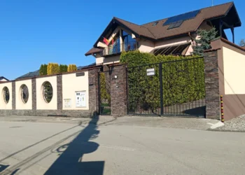 Percheziții la vila unui președinte de consiliu județean