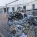Deșeuri periculoase, abandonate lângă un liceu din Târgu Jiu. Constructor amendat!