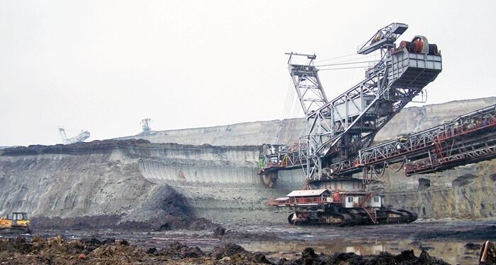 EXCLUSIV | Complexul Energetic Oltenia vinde ca fier vechi un excavator gigant de 1.645 tone – semnal clar al colapsului din minerit