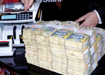 Bătaie pe bani între doi afaceriști din Dolj