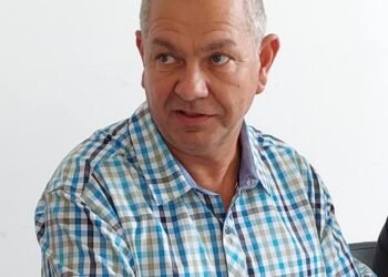 Program de bugetari și salarii mai mici în carierele miniere