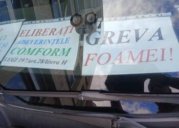 Gest disperat în fața Complexului Energetic Oltenia! „Vreau doar dreptul la pensie!”