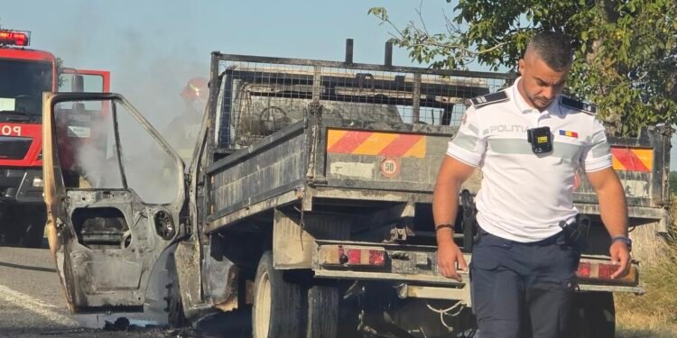 A luat foc pe un drum circulat din Gorj