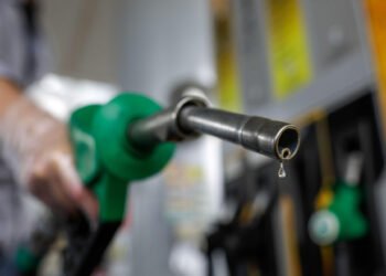 Expert: „Nu vom rămâne fără benzină peste noapte, dar putem plăti mult mai mult”