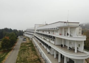 Consiliul Județean Gorj dă zeci de mii de euro pentru… un gard