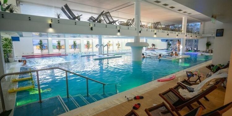 Licitația pentru un hotel în Târgu Jiu, anulată și reluată