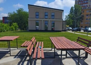 Craiova cumpără bănci de două milioane de euro