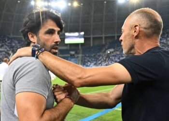 Craiova a ratat din toate pozițiile și a pierdut acasă! Mihai Rotaru a rămas singur în tribună