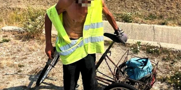 Cu tricicleta pe contrasens. 19 șoferi au sunat la 112