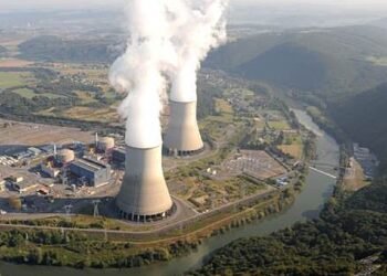 Franţa opreşte trei reactoare nucleare din lipsă de apă