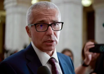 Dosarul de plagiat al fostului ministru Radu Marinescu, blocat de peste 31 de săptămâni la Universitatea din Craiova