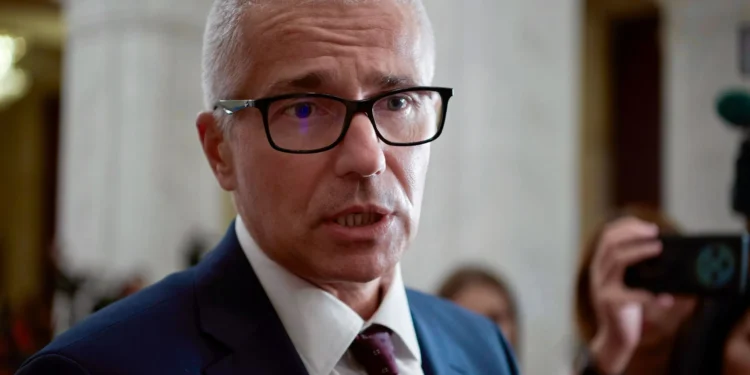 Dosarul de plagiat al fostului ministru Radu Marinescu, blocat de peste 31 de săptămâni la Universitatea din Craiova