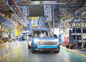 Craiova, economia cu două viteze: Ford domină orașul, energia ține miliardele în picioare, dar numărul angajaților scade