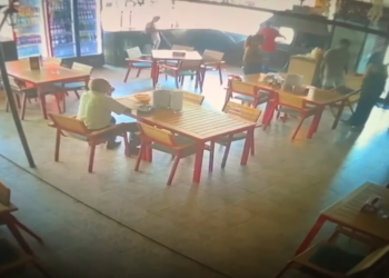 Cunoscut cântăreț, pus pe scandal într-un celebru restaurant