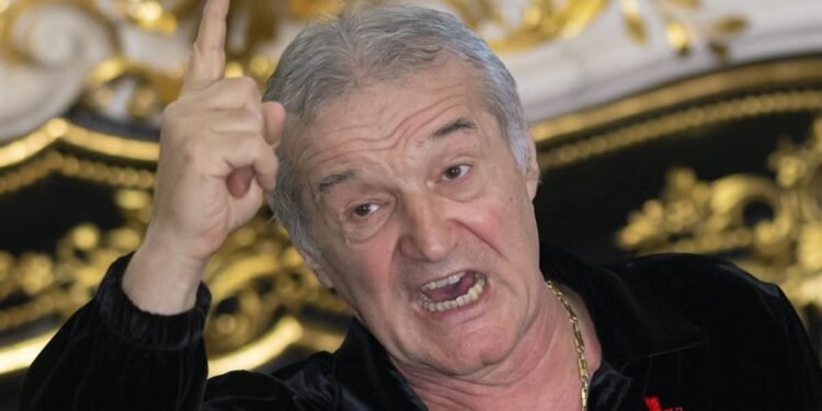 Becali îi dă un sac de bani lui Rotaru, după ce a luat 5 goluri: „Plătesc banii și cu asta basta”