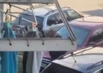 A căzut de la etajul 1 al unui bloc din Târgu Jiu! Bărbatul, găsit după ce s-a prăbușit în gol