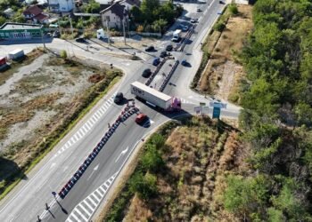 Sensul giratoriu de pe DN6, lăudat de primarul din Malu Mare, făcut praf de localnici: „Este o catastrofă! A ieșit altceva”
