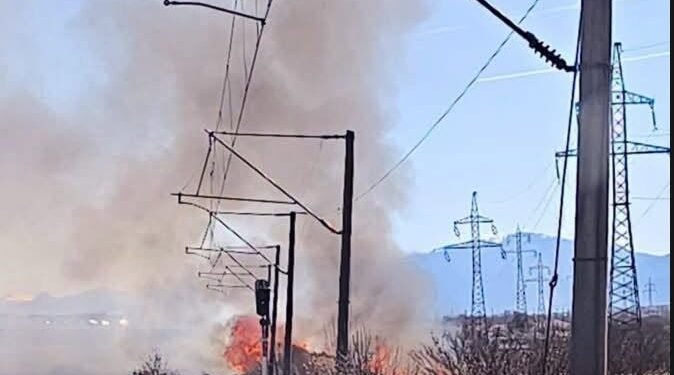 Trenuri oprite din cauza unui incendiu. Anunțul Regionalei CF Craiova!