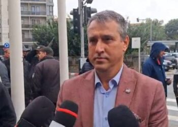Salariați care să muncească în două termocentrale. Propunerea lui Jan Popescu!