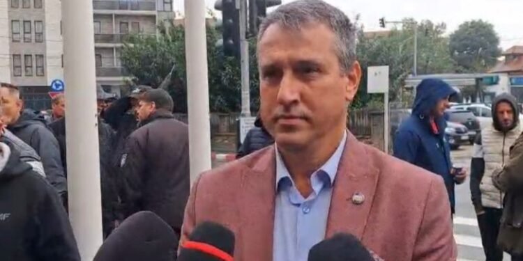 Salariați care să muncească în două termocentrale. Propunerea lui Jan Popescu!