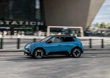 Nissan pregătește o mașină electrică de sub 20.000 de euro. Noul model ar putea ajunge pe piață în 2027