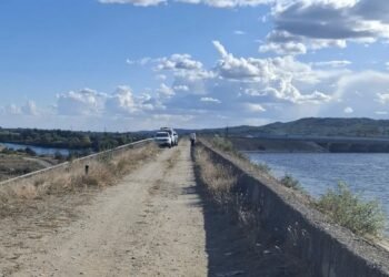 Valiză cu trupul unei tinere, scoasă din Olt de pescari. Primele indicii duc spre Filiași