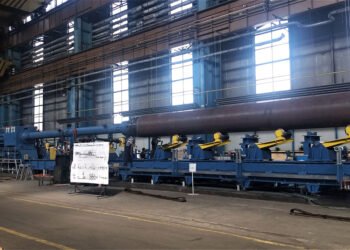 Zeci de angajări la o fabrică din Craiova. Se caută sudori, lăcătuși și operatori CNC