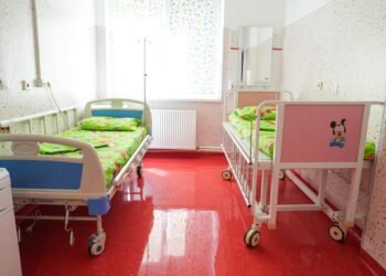 Un etaj întreg pentru copiii internați la Victor Babeș Craiova: 10 saloane, renovate de Primărie
