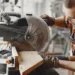 Afacere de 450.000 de euro scoasă la vânzare la Târgu Jiu. Fabrică de mobilă, teren de 2.900 mp și utilaje