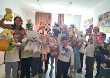Jucării care aduc speranță copiilor bolnavi din Craiova