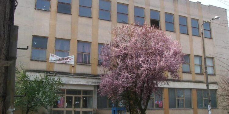 Orange România își vinde clădirea din Calafat! Prețul de pornire este de 280.000 de euro