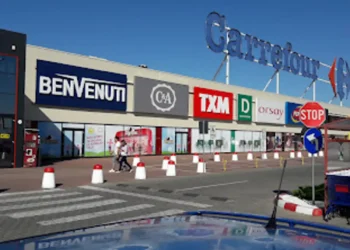 Carrefour face angajări la Drobeta-Turnu Severin. Ce salarii oferă pentru două posturi