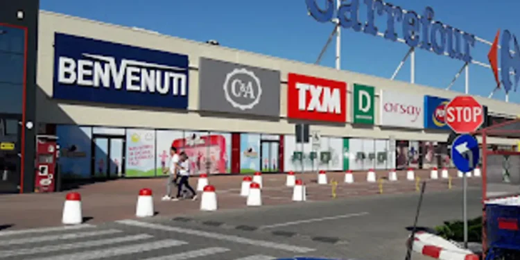 Carrefour face angajări la Drobeta-Turnu Severin. Ce salarii oferă pentru două posturi