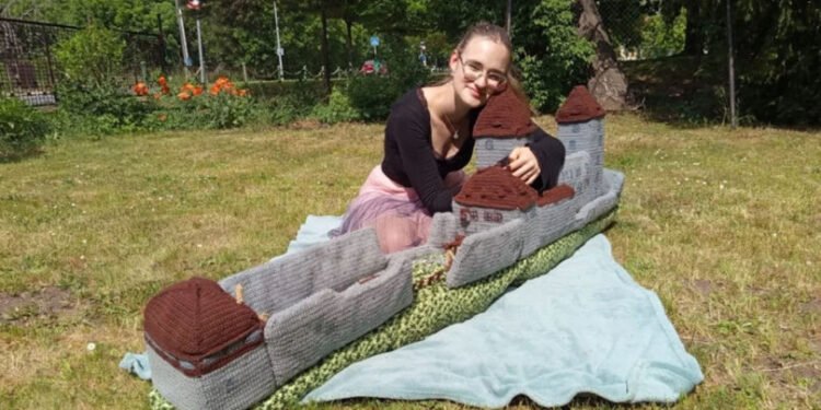 În Cartea Recordurilor cu un castel croșetat