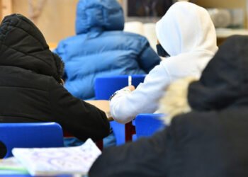 Va fi frig în școlile din Motru la iarnă? Centralele termice întârzie, deși primăria are banii și studiile făcute!