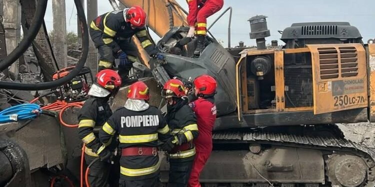 Tragedie la Băilești! Un om a murit strivit de o grindă de beton, în timp ce lucra la demolări