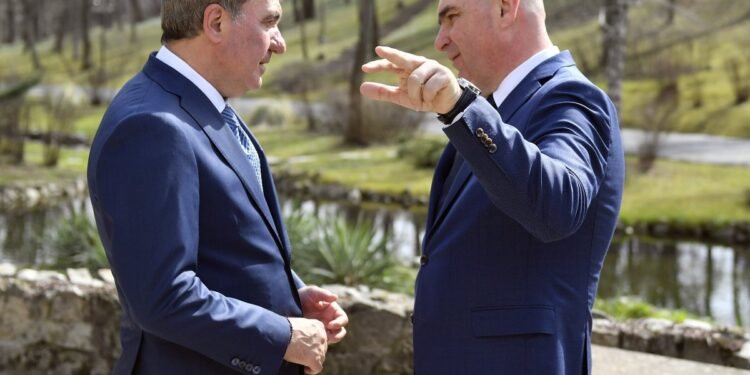 Adrian Mititelu îi ia apărarea lui Gică Hagi după 0-6 în Polonia. Îl compară cu Bolojan!