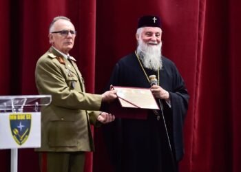 Mitropolitul Olteniei, decorat la Craiova de militari! Ce distincție a primit Înaltpreasfințitul Irineu