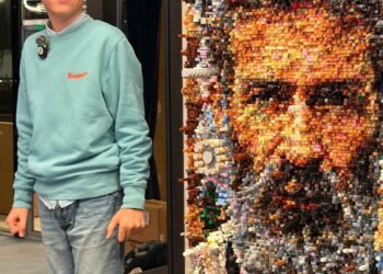 Brâncuși, făcut din piese LEGO de un copil de 11 ani