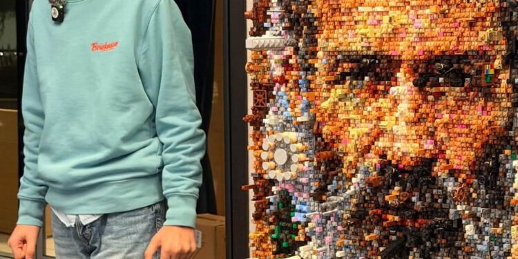 Brâncuși, făcut din piese LEGO de un copil de 11 ani